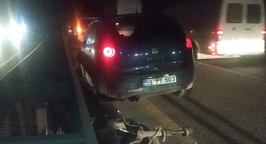 D-650’de Kontrolden Çıkan Otomobil Bariyerlere Çarptı