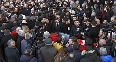 Deniz Baykal'a Son Görev!