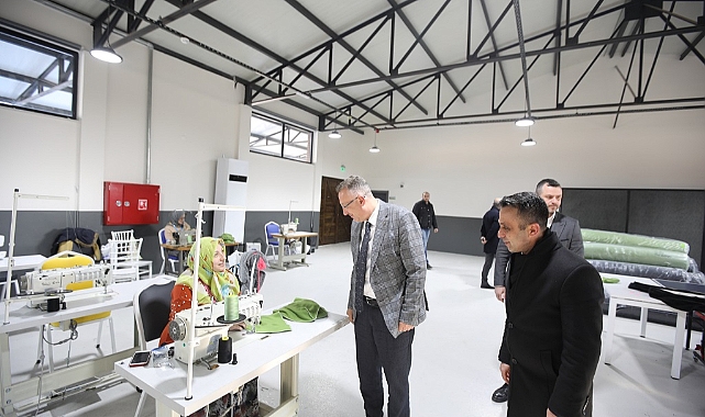 Dernekkırı Millet Evi’nde Afet Bölgesi İçin Atkı ve Bere Üretimine Başlandı