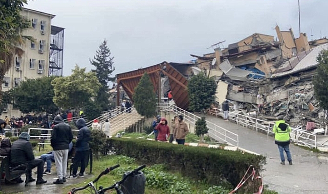 Hatay'da Devlet Hastaneleri ve Polis Evi Yıkıldı