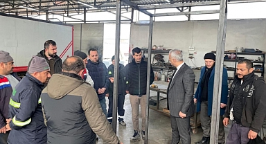 Hendek Belediyesi'nden Deprem Bölgesine Tuvalet ve Banyo Desteği