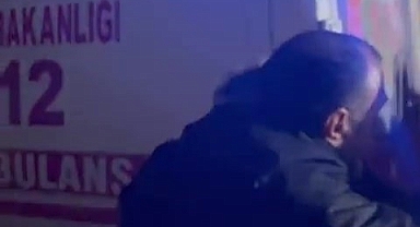 Kahramanmaraş'ta Duygusal Anlar: Sakaryalı Arama Kurtarma Ekibi Vali Kaldırım'a Sarılarak Gözyaşı Döktü