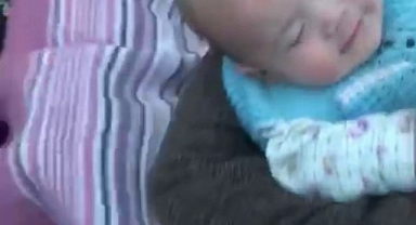 Mucize Bebek Duru 50 Saat Sonra Enkazdan Çıkarıldı