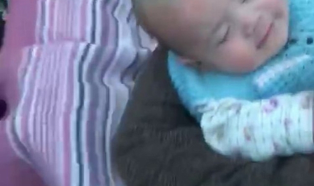 Mucize Bebek Duru 50 Saat Sonra Enkazdan Çıkarıldı