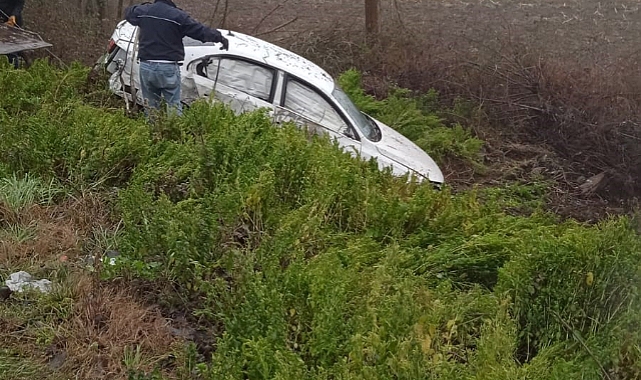 Otomobil Şarampole Uçtu: 1 Yaralı