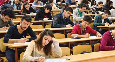 Türkiye Genelinde Üniversitelerin Açılışı Süresiz Ertelendi