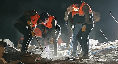 AFAD'ın Vinç Kiraladığı İddiaları Sonrası Açıklamalar Peş Peşe Geldi