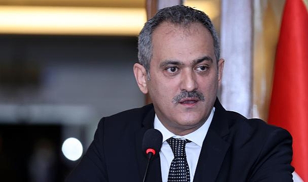 Bakan Özer Duyurdu! Öğretmenlerle İlgili Flaş Karar