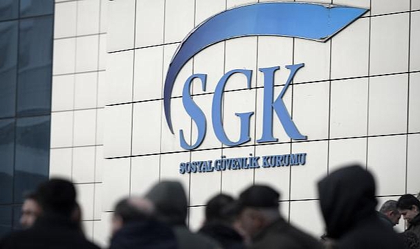 SGK: 'Emekli Olur' Yazısının Temin Edilmesine Gerek Bulunmamaktadır'