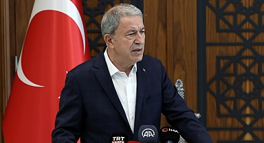 Bakan Akar: 'Teröristleri Cesaretlendiriyorlar'