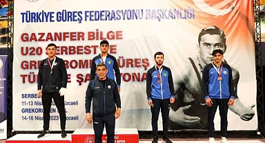 Büyükşehir Güreşçileri Türkiye Şampiyonası’nda Vurdu Geçti