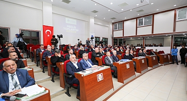 Büyükşehir Meclisinde Encümen ve Komisyon Üyeleri Belirlendi