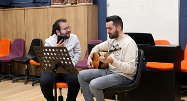 SGM'de Engelli Bireyler Bağlama Kursuyla Müziği Keşfediyor