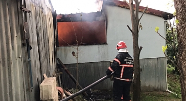 Tek katlı Ev ve Barakada Çıkan Yangın Söndürüldü