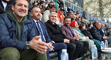 Başkan Yüce’den Sakaryaspor'a Tebrik Mesajı