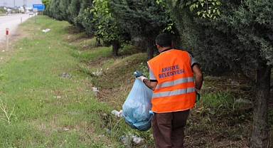 Arifiye Belediyesinden Bayram Öncesi Gölbaşı Yolunda Mıntıka Temizliği