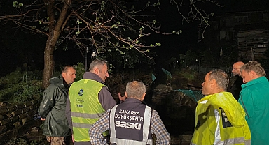 Büyükşehir'den Gece Boyu Sel Mesaisi