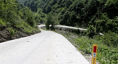 Büyükşehir'den Geyve'nin Kırsalına 14 Kilometre Yeni Beton Yol
