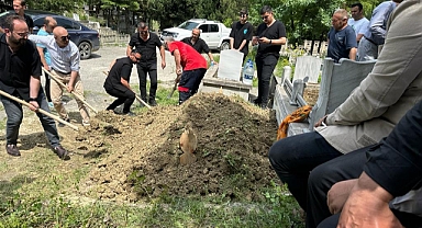 Türker Özen’in Annesi Son Yolculuğuna Uğurlandı