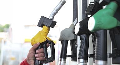 Akaryakıtta Tabela Değişiyor! Benzine Zam Yolda...