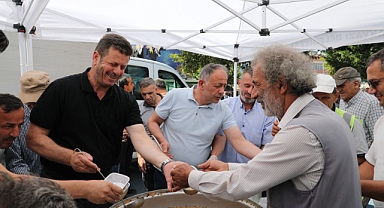 Akyazı’da 7 Bin Kişilik Aşure İkramı Yapıldı