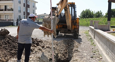 Arifiye’de Yeni Yerleşim Bölgelerinde Altyapı Çalışmaları Sürüyor.