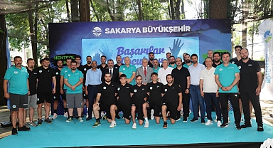 Büyükşehir Avrupa Ve Süper Lig’de Fırtına Gibi Esecek: “Şampiyon Geliyor”