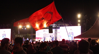 “Hep Birlikte Demokrasi Meydanı’nda Buluşalım”