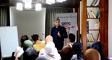 Sakarya’nın Gençleri Bu Yaz ‘Genç Atölye’de: Türkiye’nin 200 Yıllık Tarihi Konuşuldu