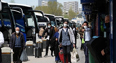 Uçak Biletlerinin Yanına Yanaşılmayınca İstanbul Otogarı'na Koştular