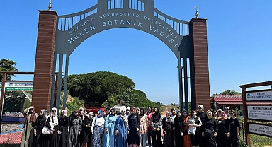 Üniversiteli Gençler Şehrin Güzelliklerini Keşfetti