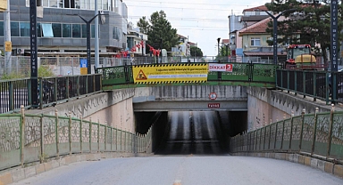 Alt Geçit Bakım ve Tadilata Alınıyor..