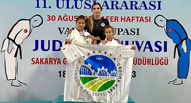 Büyükşehir’in Süper Miniklerinden Önemli Başarı
