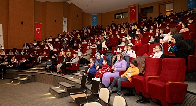 Minikler İçin Eğlence Dolu Bir Gün: