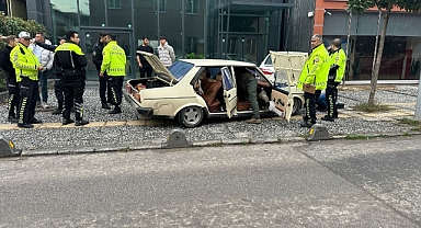 Şehirde Sıcak Anlar! Çalıntı Aracı Bırakıp Kaçtı