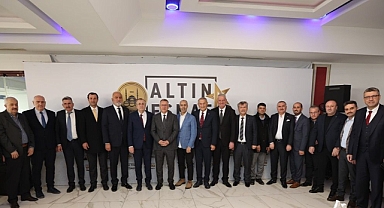 Altın Esnaflar Belgelerini Aldı