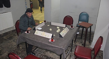 Okeye Arkadaş Bulamadı Tek Başına Oynadı