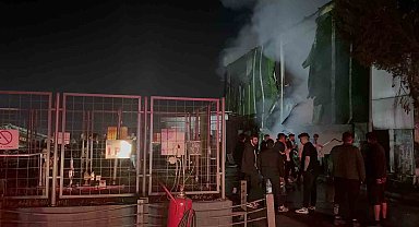 Fabrika'da Yangın Çıktı: 2 Saate Söndürüldü