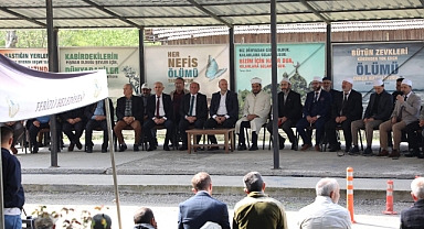 Ferizli'de Geleneksel Arefe Günü Dua Programı Gerçekleştirildi