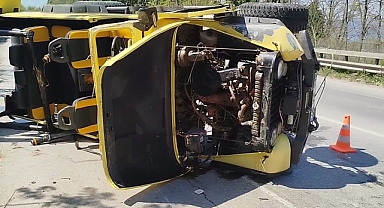 Kontrolden Çıkan Cip Devrildi: 2 Yaralı