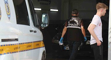 Önce Dükkanı Kurşunlandı, Sonra Silahla Yaralandı