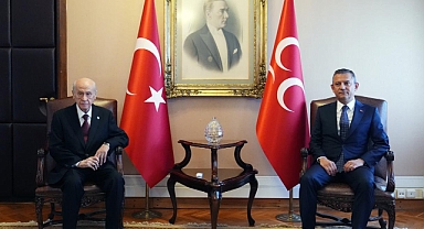 Bahçeli-Özel görüşmesi TBMM'de