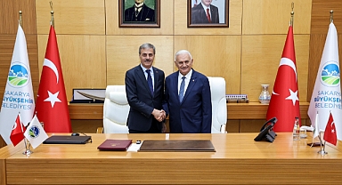 Binali Yıldırım Büyükşehir'de: “Sakarya Türkiye Yüzyılı'nın Parlak Şehri Olacak”