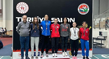 Büyükşehir’in atletleri Bursa’daki şampiyonada Sakarya’ya gurur yaşattı