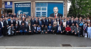 AK Parti Sakarya’da Geleneksel Bayramlaşma!
