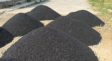 Geyve’de Asfalt Yama Çalışmaları Devam Ediyor