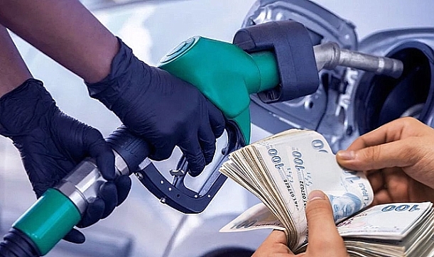 Benzine İndirim Gelecek Mi? (15 Ekim 2025)