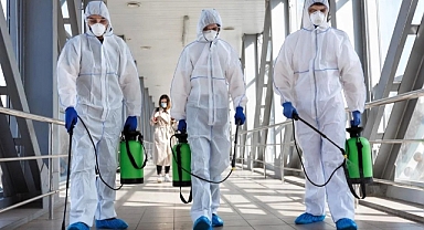 Yeni Varyantlar Alarm Veriyor: Acil Servislere Başvurular Arttı! Grip Sanılıyor, Boğazı ‘Jilet Gibi’ Yakıyor