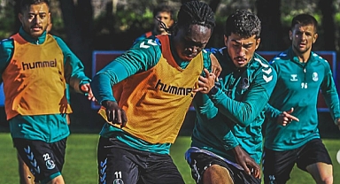 Sakaryaspor’da Eksikler Can Sıkıyor