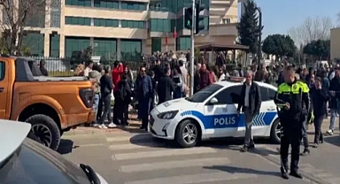 Antalya'da Kaymakamlık Binasında Silah Sesleri